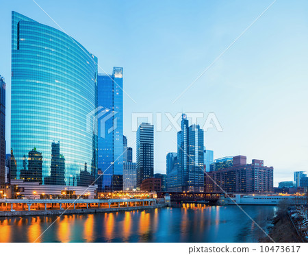 Chicago downtown at dusk Chicago downtown at dusk 10473617