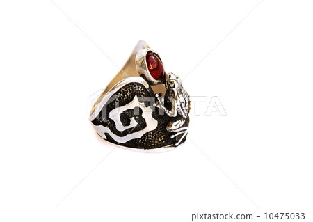 Ancient style ring with garnet 10475033