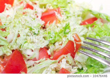 tomato salad with Chinese cabbage 10476446
