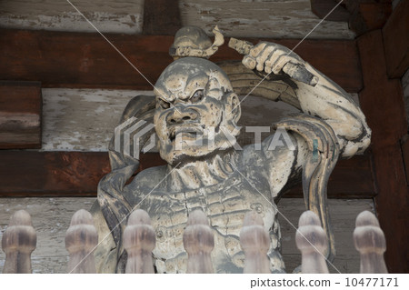 The King's statue of Ninna-ji 10477171