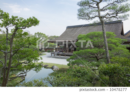 Ninna-ji Temple gates and northern garden Ninna-ji Temple gates and northern garden 10478277