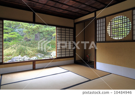 Special scenic spot "Ritsurin Koen" Tea ceremony room at Sukui Tatei (winter) Special scenic spot "Ritsurin Koen" Tea ceremony room at Sukui Tatei (winter) 10484946