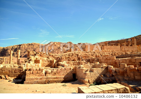 Petra ruins 10486132