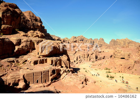 Petra ruins 10486162