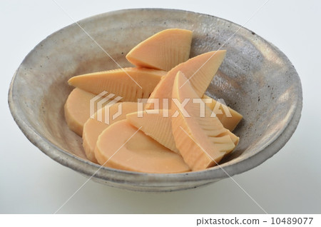 Simmered dish of bamboo shoots 10489077