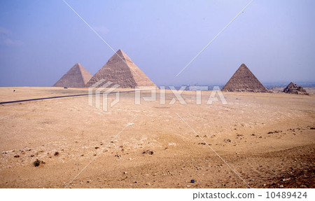 吉薩金字塔 10489424