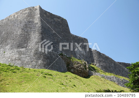Katsuren Castle Ruins 1 10489795