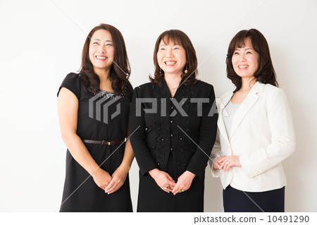 3 business people 3 business people 10491290