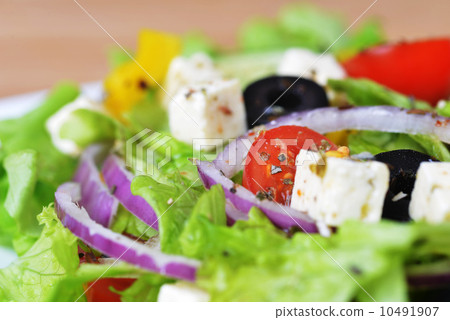 salad with fresh vegetables 10491907