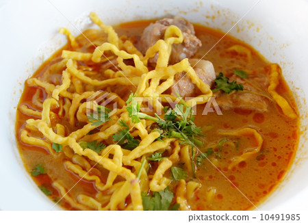 Khao Sawy ,Northern Thai Noodle Curry Soup Khao Sawy ,Northern Thai Noodle Curry Soup 10491985