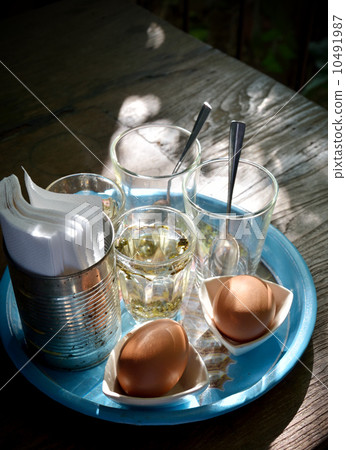 Soft-boiled egg in retro style 10491987