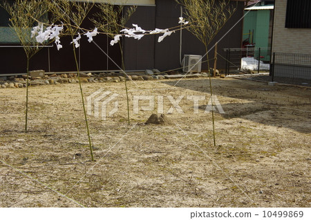 Local ceremony for housing construction 10499869