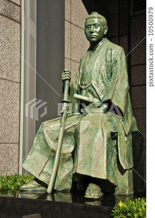 Katsura Kogoro（京都大倉酒店·西北角/京都市河原町Oike Shimoru）的雕像 10500979