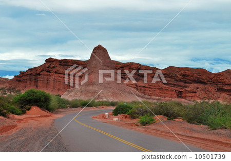El Obelisco in Quebrada de Cafayate. Argentina 10501739