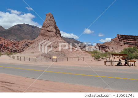 El Obelisco - rock formation. Quebrada de las Conchas. 10501745
