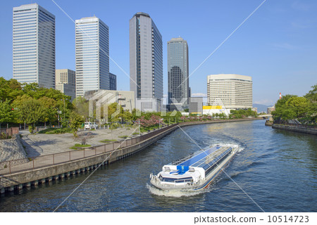 Water bus that goes Osaka business park 10514723