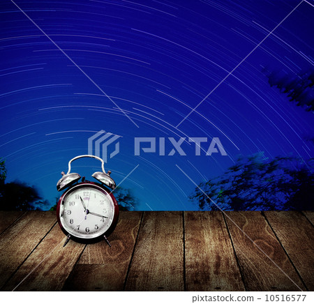 Star trails, Long exposure concept Star trails, Long exposure concept 10516577