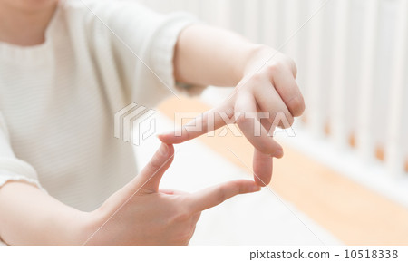 Female framing 10518338