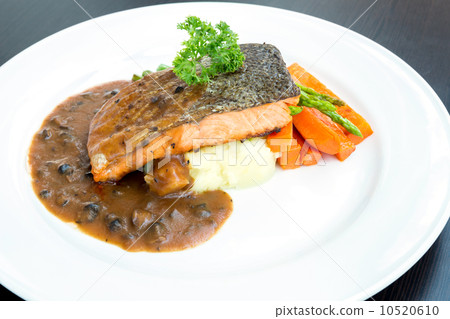 grilled salmon steak grilled salmon steak 10520610