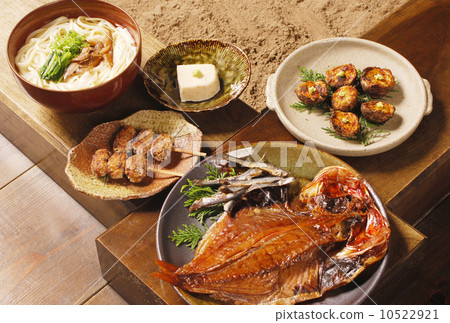Country-style Japanese cuisine, image of local food, local production and consumption, dried fish, udon noodles, and meatballs, image material Country-style Japanese cuisine, image of local food, local production and consumption, dried fish, udon noodles, and meatballs, image material 10522921