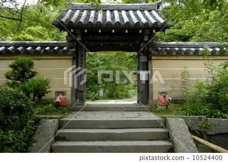 Jyuri籍寺廟主閘的風景看法在京都 Jyuri籍寺廟主閘的風景看法在京都 10524400