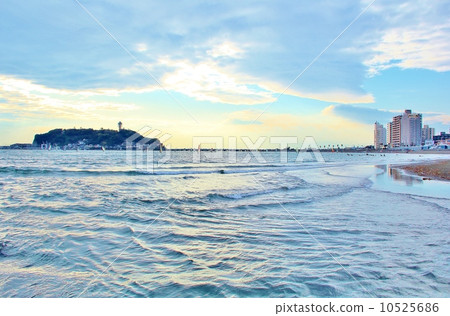 Katase coast and Enoshima 10525686