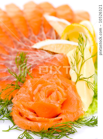 sliced smoked salmon 10526321