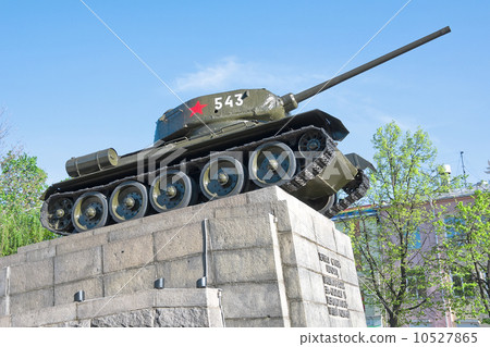 Russia. T34 tank - a monument to the heroes of the Great Patrio 10527865