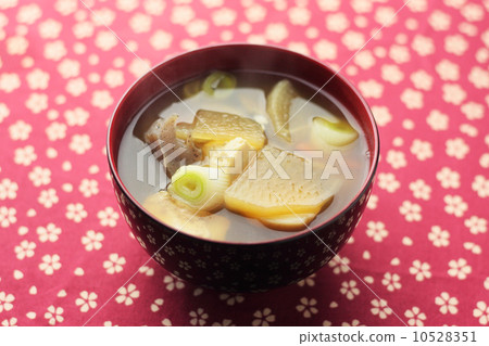 Kenchinjiru-soup 10528351