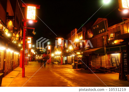 夜晚的傳奇街道 夜晚的傳奇街道 10531219