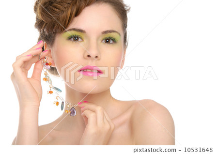 Woman with jewelry from natural stones 10531648