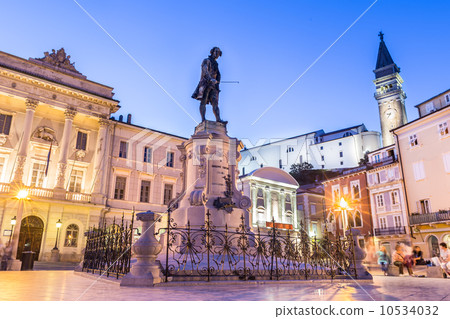 Tartini square in Piran, Slovenia, Europe  Tartini square in Piran, Slovenia, Europe  10534032
