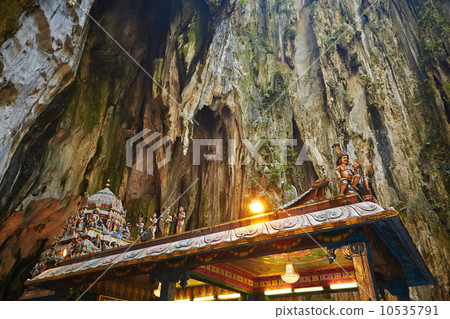 Batu caves 10535791
