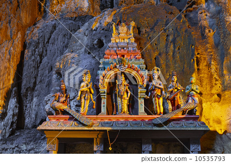 Batu caves 10535793