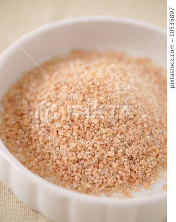 Whole grain flour Whole grain flour 10535897