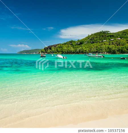 tropical beach tropical beach 10537156