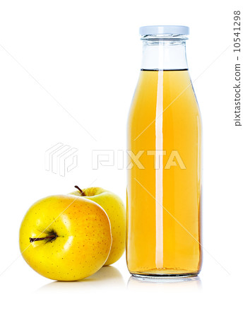 bottle of apple juice 10541298