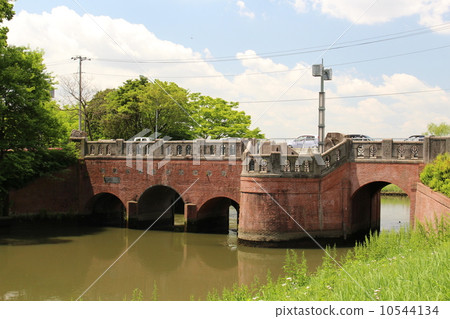 The only brick arch bridge in Tokyo 10544134