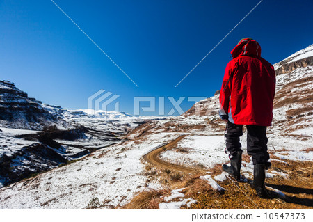 Mountains Explore Hiker Snow 10547373