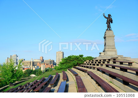 Samuel de Champlain statue in Ottawa 10551008