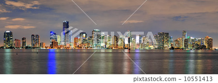 Miami night scene 10551413