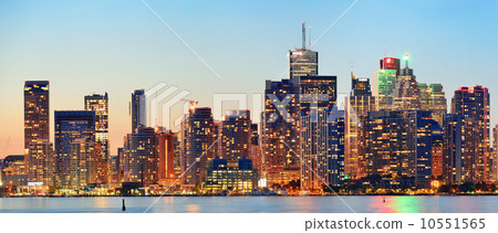 Toronto cityscape 10551565