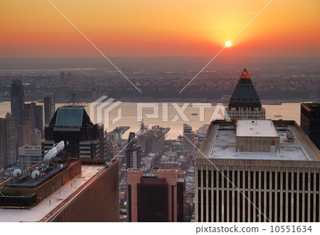 New York City sunset 10551634