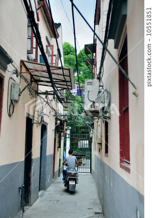 Old street in Shanghai 10551851