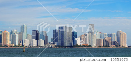 Miami skyline 10551973