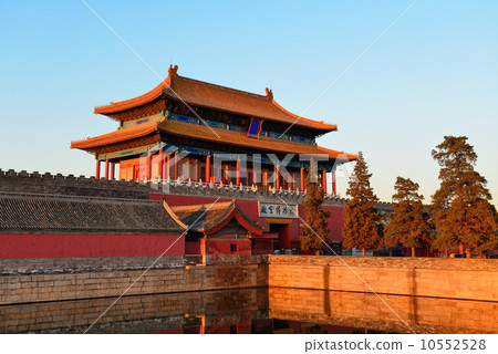 Imperial Palace 10552528