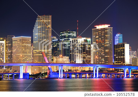 Miami night scene Miami night scene 10552578