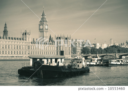Thames River Thames River 10553460