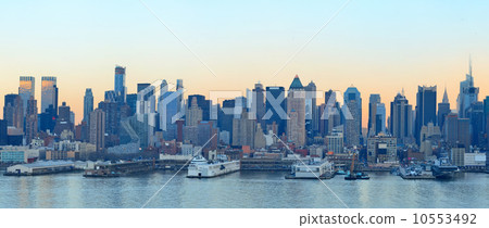 New York City sunset 10553492