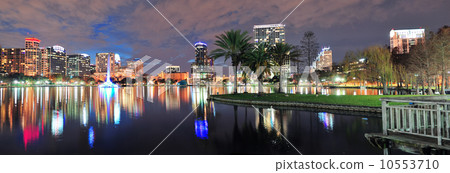 Orlando night panorama 10553710